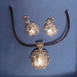 Avon necklace and earring set